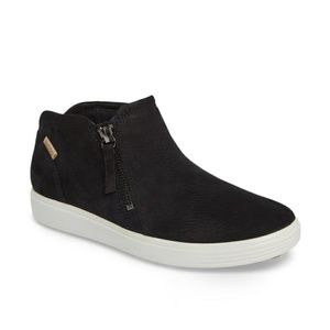NEW in the box Ecco soft 7 sneaker booties!!